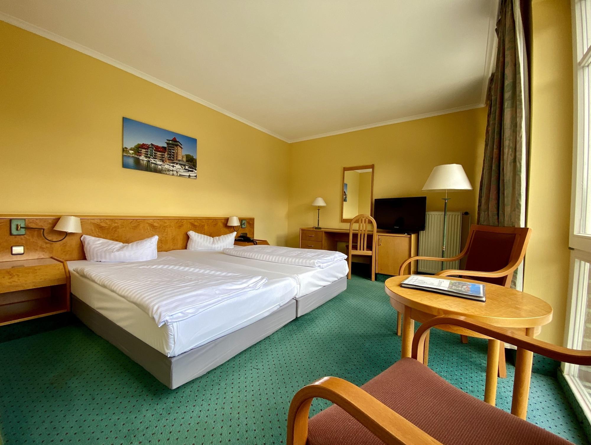 Park Hotel Fasanerie Neustrelitz Dış mekan fotoğraf