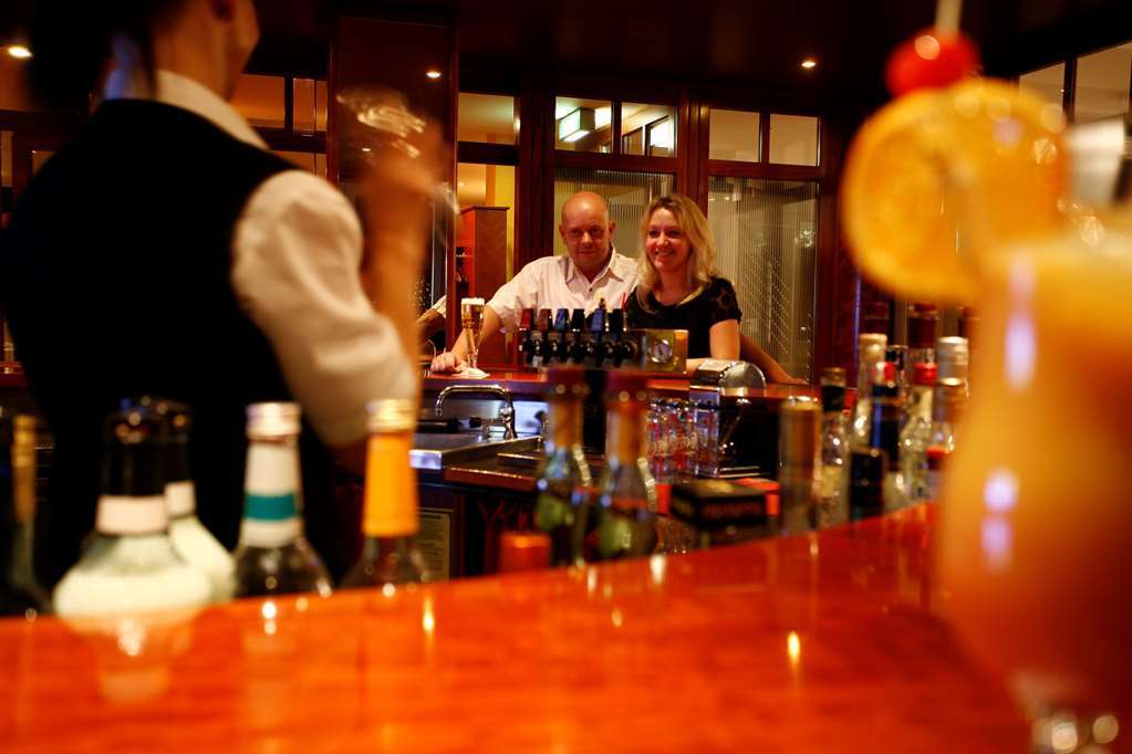 Park Hotel Fasanerie Neustrelitz Restoran fotoğraf