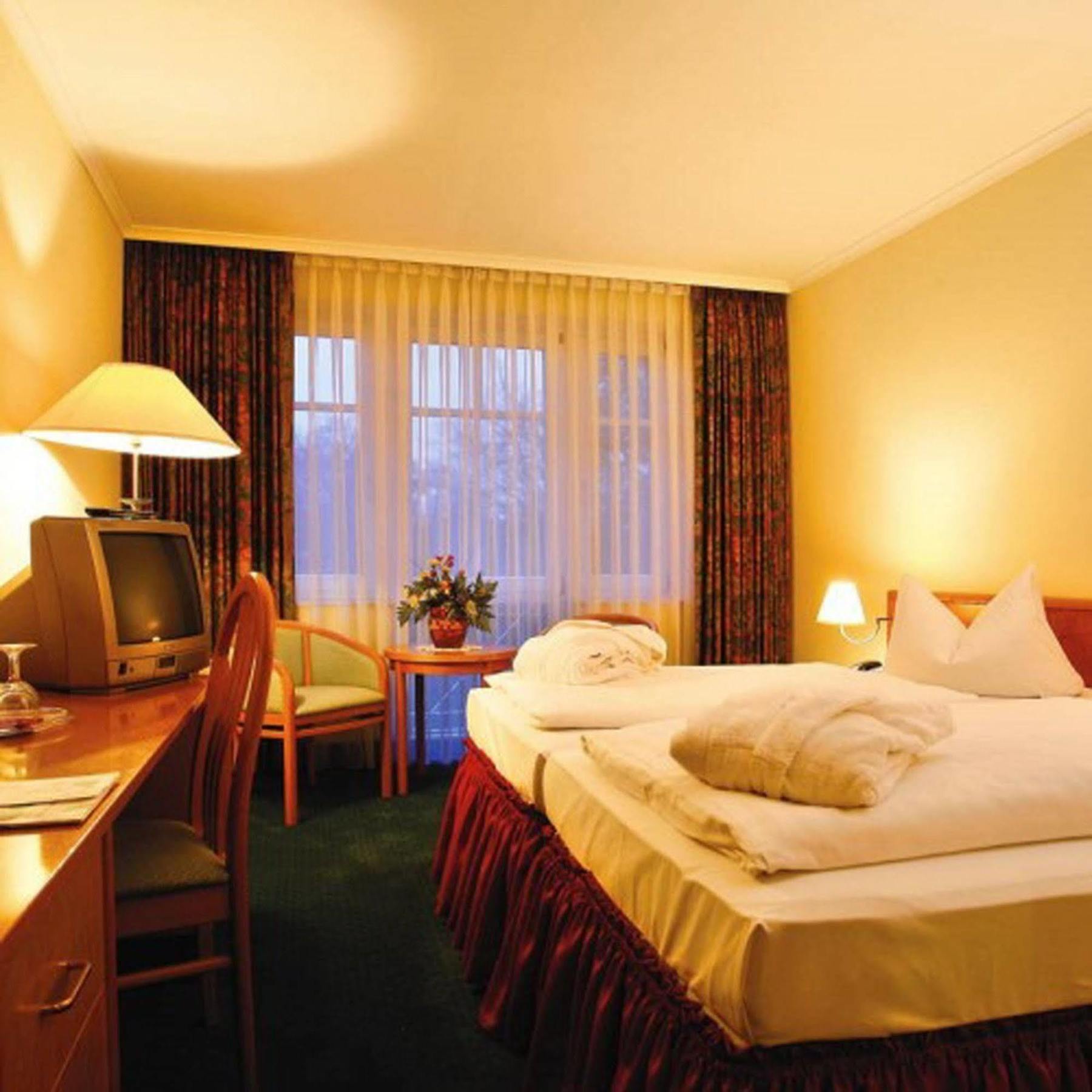 Park Hotel Fasanerie Neustrelitz Dış mekan fotoğraf
