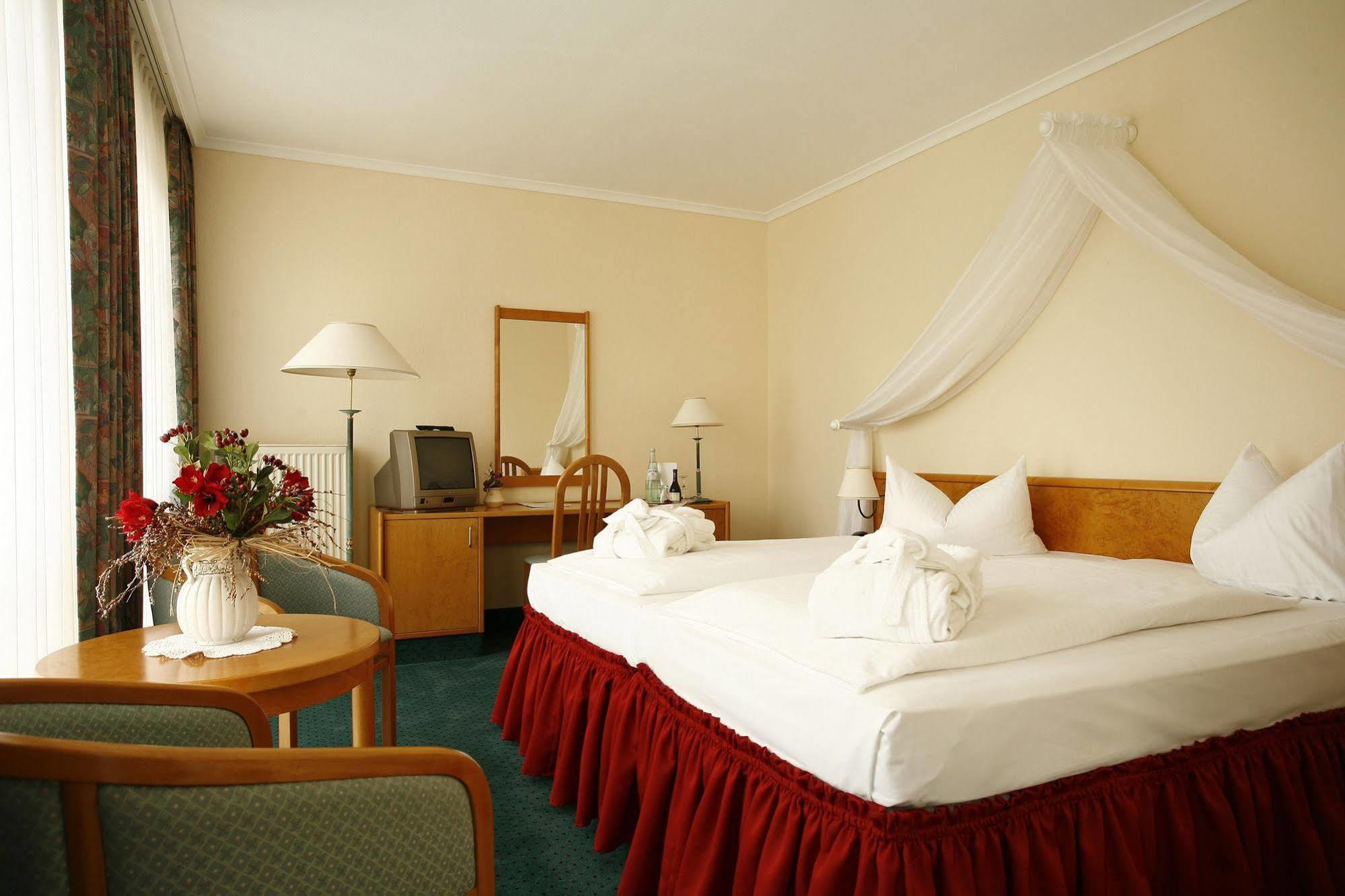 Park Hotel Fasanerie Neustrelitz Dış mekan fotoğraf