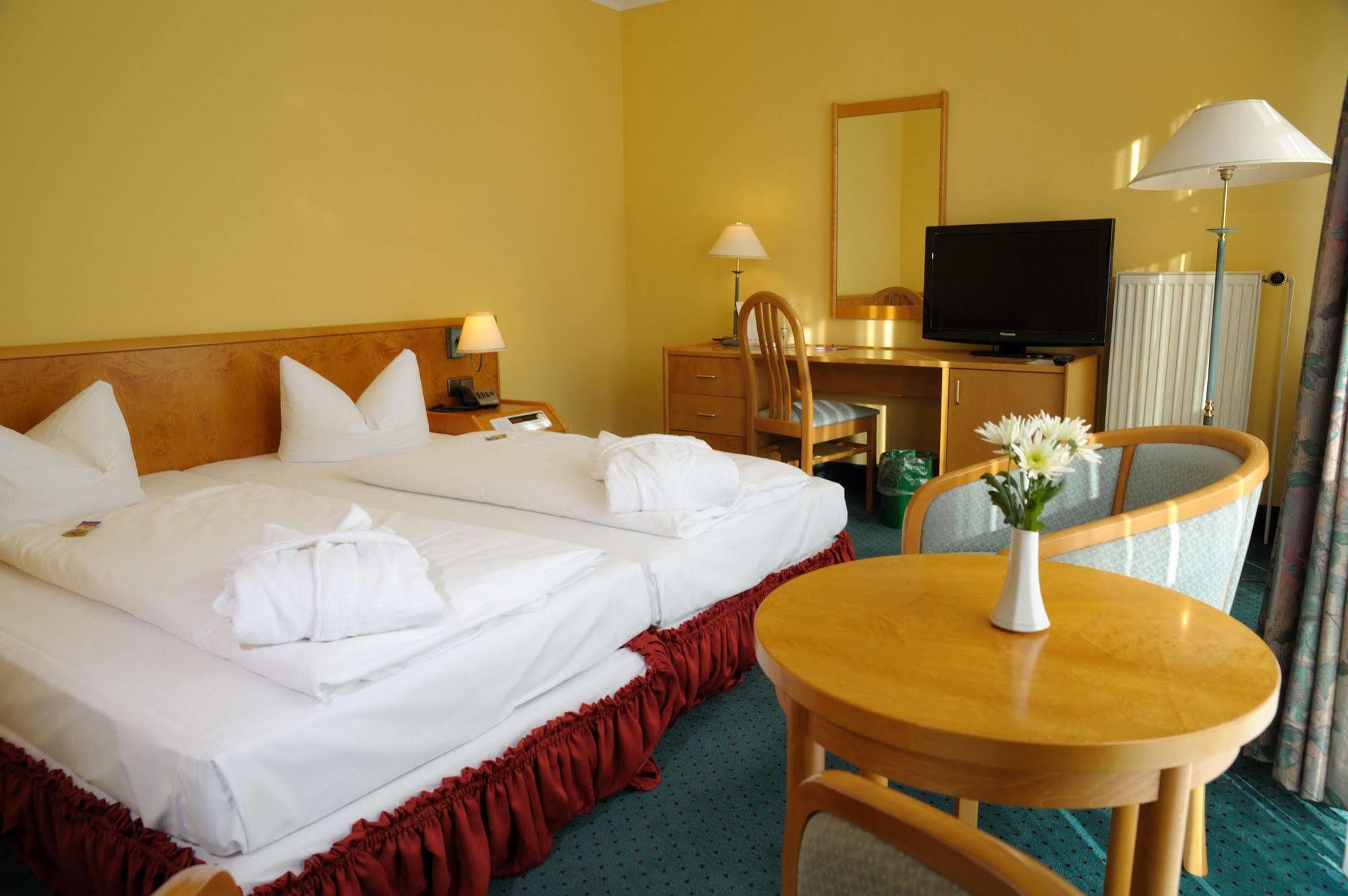 Park Hotel Fasanerie Neustrelitz Dış mekan fotoğraf