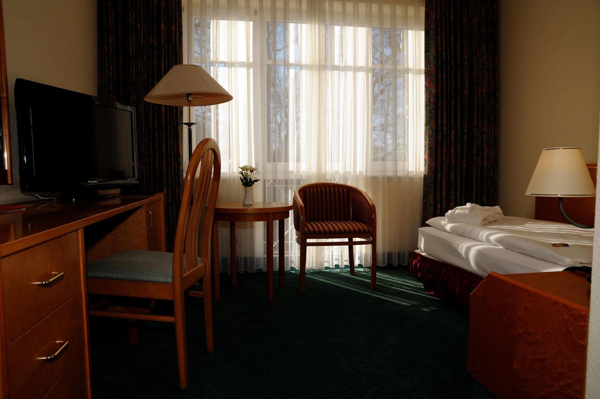 Park Hotel Fasanerie Neustrelitz Dış mekan fotoğraf
